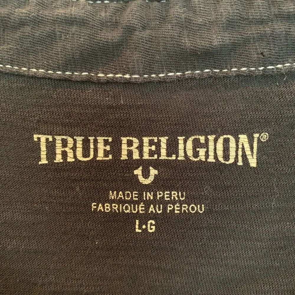 True Religion Distressed Graphic Black Tee L